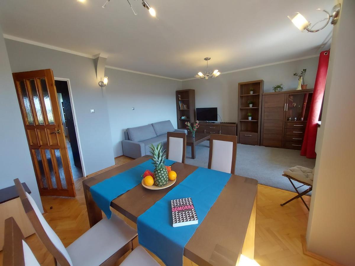 Wygodny Przestronny Apartament Janowskie Blonia Rumia Exterior photo