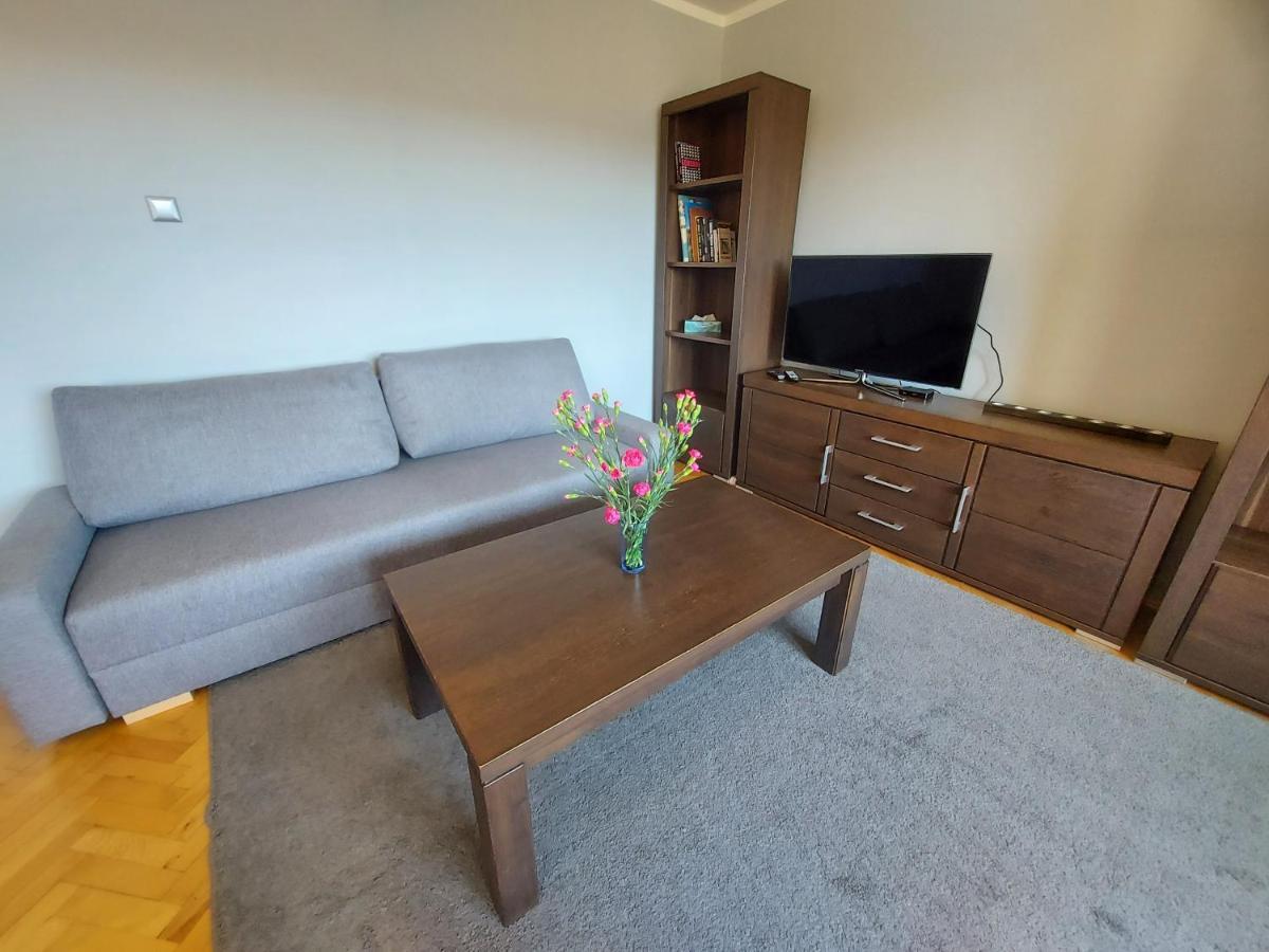Wygodny Przestronny Apartament Janowskie Blonia Rumia Exterior photo