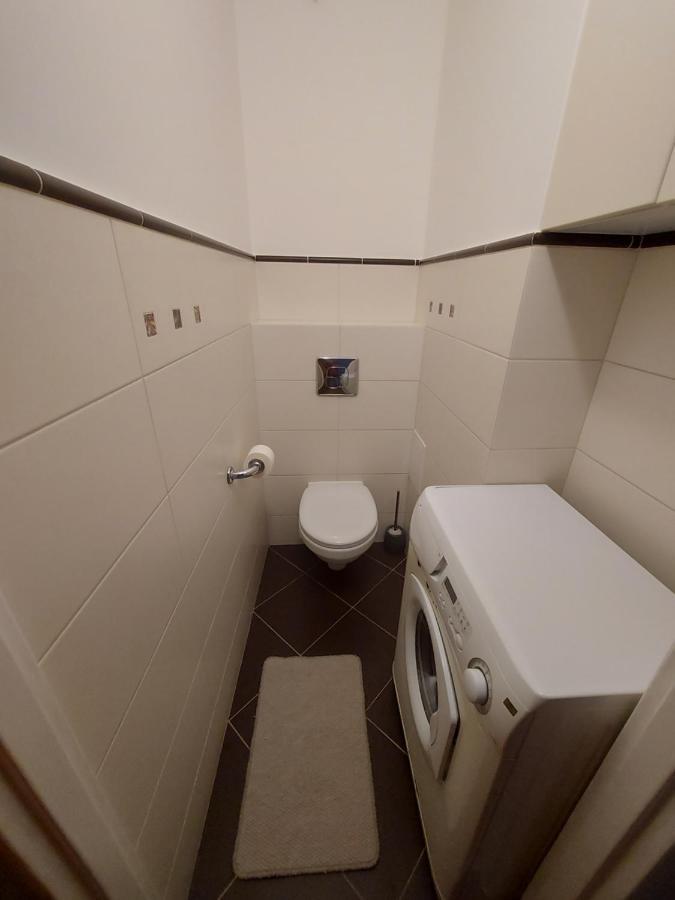 Wygodny Przestronny Apartament Janowskie Blonia Rumia Exterior photo